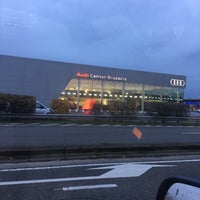 Photo taken at Audi Center Drogenbos by Arno N. on 11/21/2016