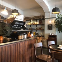 Foto tirada no(a) Combi Coffee Co. por Léo M. em 10/28/2019