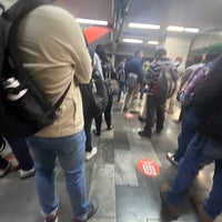 Photo taken at Metro El Rosario (Líneas 6 y 7) by Lorena B. on 12/1/2022