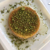 รูปภาพถ่ายที่ Ramazan Bingöl Köfte &amp;amp; Steak โดย Prenses Kız เมื่อ 10/7/2021