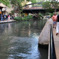 Photo taken at Paesanos Riverwalk by Kh on 4/14/2019