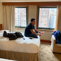 12/8/2021 tarihinde Woohyun K.ziyaretçi tarafından The Kitano Hotel New York'de çekilen fotoğraf