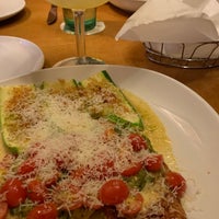 Photo taken at Olive Garden by Krista F. on 10/20/2019