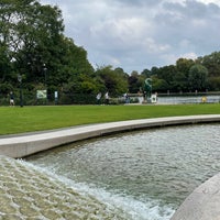 Photo taken at Diana Princess of Wales Memorial Fountain by K.W on 9/2/2023