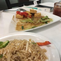 Photo taken at Nutcharee&amp;#39;s Authentic Thai Food by S. Y. L. on 9/21/2018
