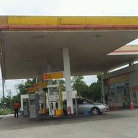 Photo taken at Shell by NLZR R. on 11/2/2012
