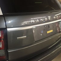 12/26/2016에 Amy Leigh님이 Jaguar / Land Rover에서 찍은 사진