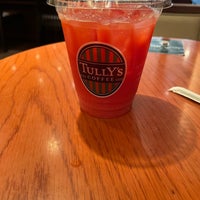 Photo taken at Tully&amp;#39;s Coffee by Onoric on 7/14/2023