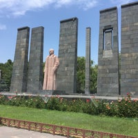 Photo taken at Al. Myasnikyan statue | Մյասնիկյանի արձան by David F. on 7/23/2015