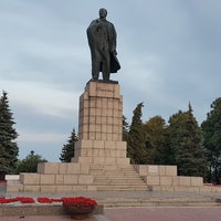 Photo taken at Площадь Ленина by Ümit U. on 8/16/2019