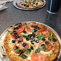 Foto tirada no(a) Pie Five Pizza por Tia C. em 9/11/2013