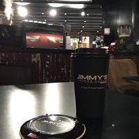 Foto tirada no(a) Jimmy&amp;#39;s Coffee Corner por Sefa M. em 12/17/2017