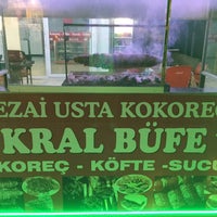 Снимок сделан в Kral Büfe Kokoreç пользователем Ümit B. 2/3/2016