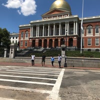 รูปภาพถ่ายที่ Massachusetts State House โดย Sharon W. เมื่อ 6/21/2017