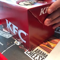 Foto scattata a KFC da Nicky A. il 5/19/2018