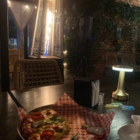 11/18/2023 tarihinde Roro M.ziyaretçi tarafından Liwan Restaurant &amp;amp; Hookah Lounge'de çekilen fotoğraf