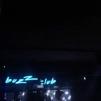 Foto diambil di Buzz Club oleh Yusuf Ş. pada 9/5/2017