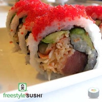 รูปภาพถ่ายที่ Freestyle Sushi โดย Justin J. เมื่อ 11/25/2013