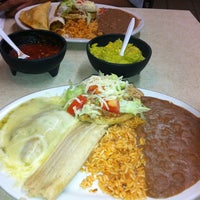 Снимок сделан в Rosita&amp;#39;s Mexican Restaurant пользователем Becky 12/1/2012