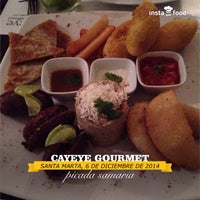 Foto scattata a Cayeye Gourmet da Oscar H. il 12/7/2014