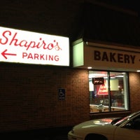 Photo taken at Shapiro&amp;#39;s Delicatessen by Gary S. on 10/23/2012