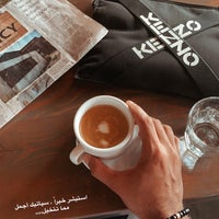 Foto tirada no(a) Ghost Town Coffee Roasters por Fahad em 7/19/2021