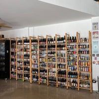 Снимок сделан в La Domadora y el León, Craft Beer Store пользователем Trond F. 7/18/2023