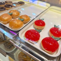 Photo taken at Krispy Kreme by ppploy🎈 on 1/25/2024