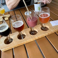 Photo taken at Benchtop Brewing Company by Dee W. on 4/15/2023