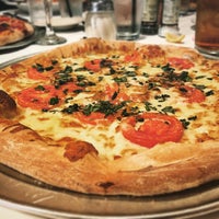 Das Foto wurde bei Maria&amp;#39;s Pizzeria and Restaurant von Maria&amp;#39;s Pizzeria and Restaurant am 2/12/2018 aufgenommen