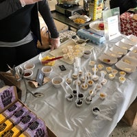 Снимок сделан в Farmer&amp;#39;s Market @ Beaumont Hospital, Royal Oak пользователем Albert T. 8/24/2017