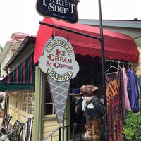 Photo taken at Scruffy&amp;#39;s Ice Cream Parlor by Albert T. on 5/27/2018