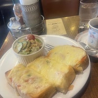 Photo taken at Cafe Toa Supply by ざっきー on 6/1/2023