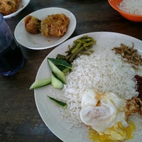 Photos At 忠記娘惹椰漿飯 A Ton Nasi Lemak Nyonya Taman Merdeka Malay Restaurant