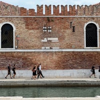 Foto diambil di Arsenale di Venezia oleh Andrea D. pada 9/3/2022