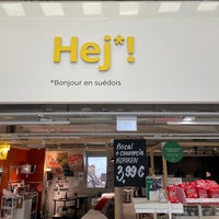 รูปภาพถ่ายที่ IKEA Paris Madeleine โดย Kenneth M. เมื่อ 7/21/2022