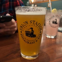 Foto tomada en Union Station Restaurant &amp;amp; Bar  por Vyn el 5/16/2018