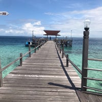 Derawan Beach Cafe Cottage Resort