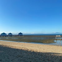Photo taken at Stilts Calatagan Beach Resort by Merl C. on 11/26/2022