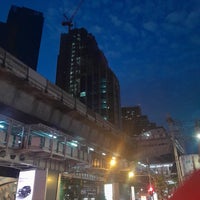 Photo taken at Thong Lo Junction by นวพล เ. on 1/26/2024