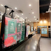 Photo taken at Starbucks by •• م ـشعل •• on 9/16/2023