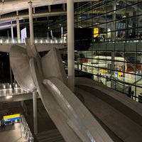 Photo taken at Heathrow Terminals 2 &amp;amp; 3 Railway Station (HXX) by J on 2/12/2024