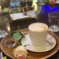 Foto tirada no(a) Jolie Café por Mayada em 8/25/2019