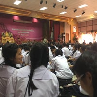 Photo taken at หอประชุมโรงเรียนศรีอยุธยา by kkkkkkpp♡ on 3/11/2016