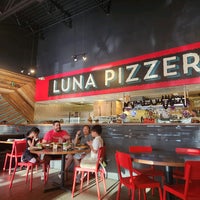 Photo taken at Luna Pizzeria by Penny on 9/26/2022