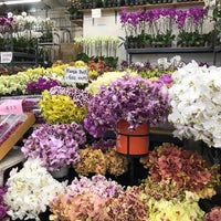 Photo taken at Los Angeles Flower Market by Theresia S. on 6/10/2017