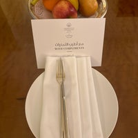Foto tirada no(a) Sheraton Kuwait, a Luxury Collection Hotel por Araik em 2/27/2024