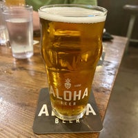Photo taken at Aloha Beer Company by Ernie M. on 9/18/2022