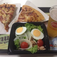 Foto diambil di Pizza Hut oleh krusik k. pada 9/8/2014