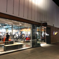 nike store stanford